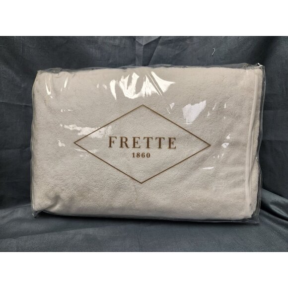 Frette Plush Bath Towel 27 Inches x 55 Inches Milk 100% Cotton NEW! - Picture 1 of 6